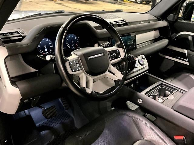 2023 Land Rover Defender SE