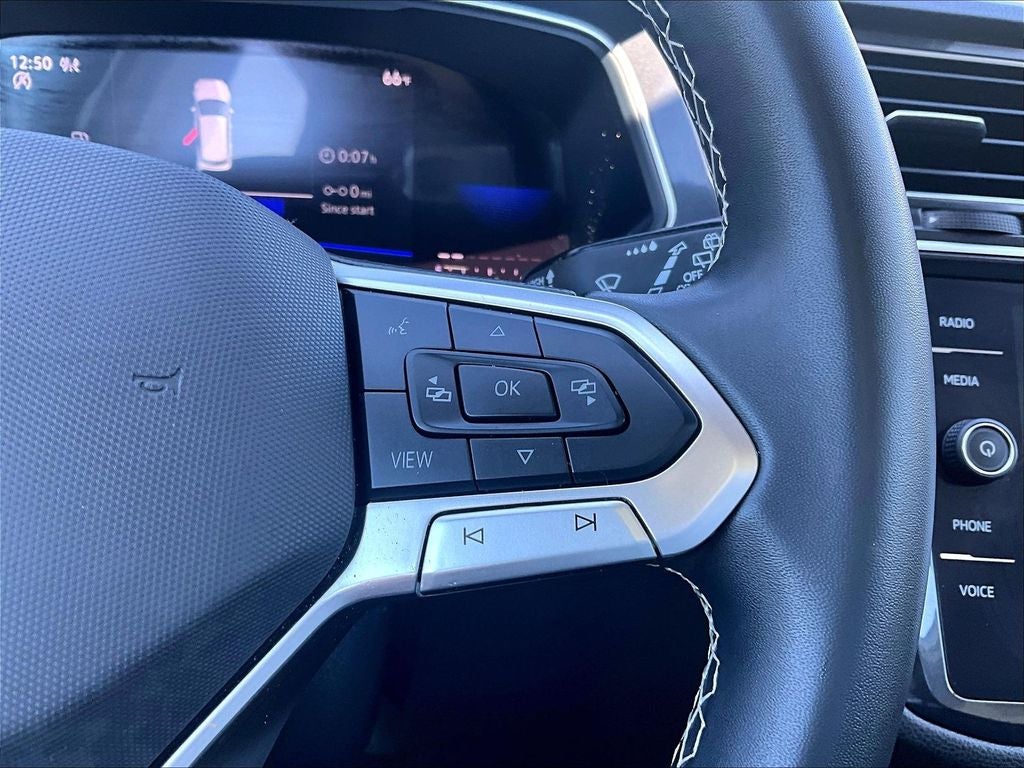 2024 Volkswagen Tiguan 2.0T SE