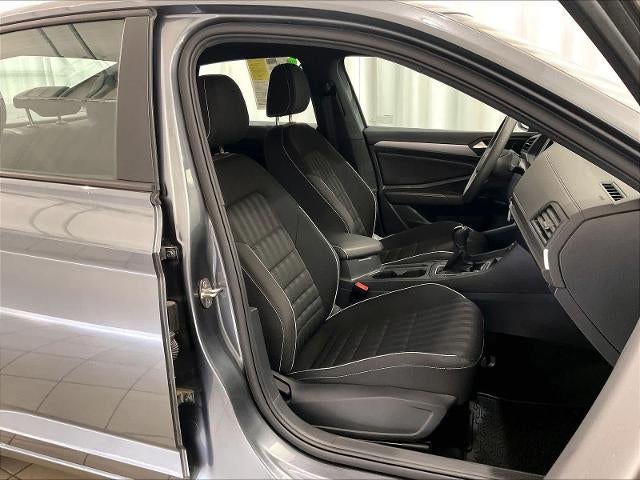 2023 Volkswagen Jetta Sport Manual