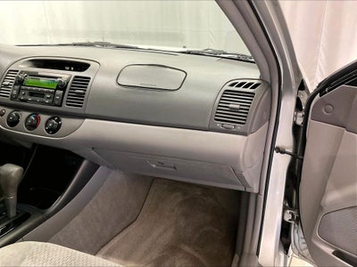 2004 Toyota Camry LE