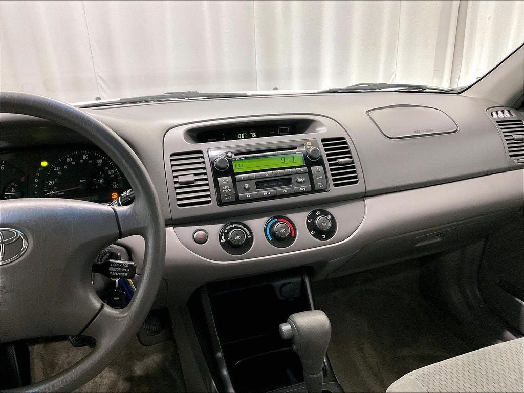 2004 Toyota Camry LE