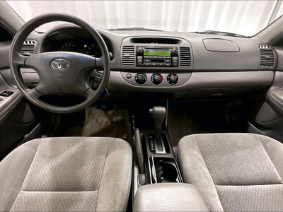 2004 Toyota Camry LE