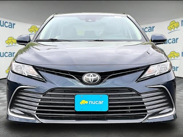 2021 Toyota Camry LE Auto (SE)
