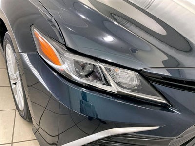 2021 Toyota Camry LE Auto (SE)