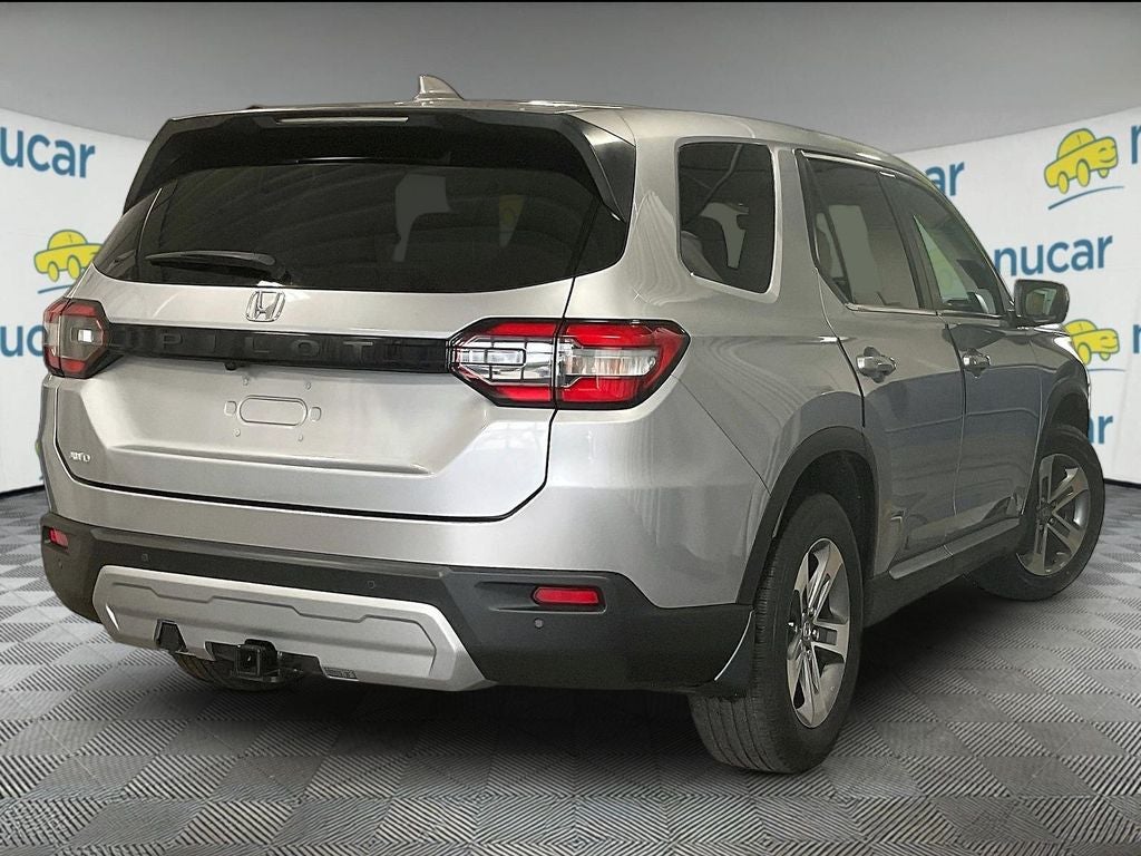 2023 Honda Pilot EX-L 8 Passenger