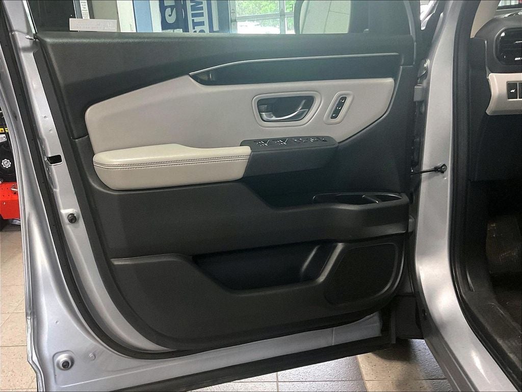 2023 Honda Pilot EX-L 8 Passenger