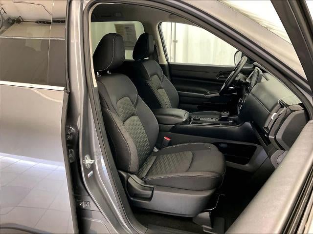 2024 Nissan Pathfinder S 4WD