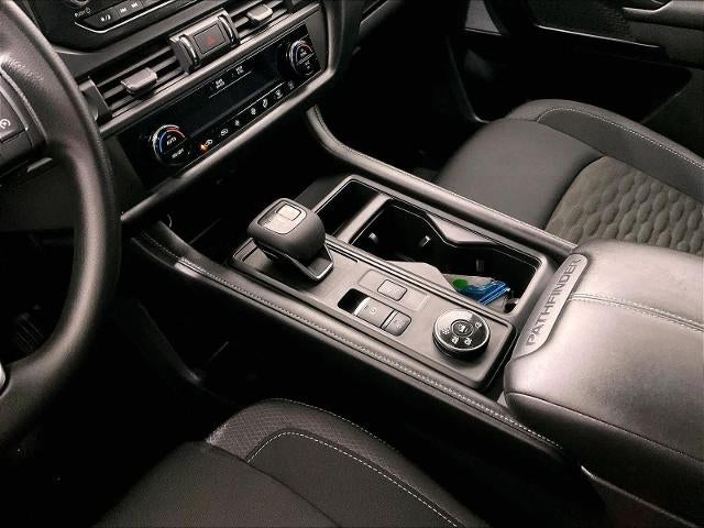 2024 Nissan Pathfinder S 4WD