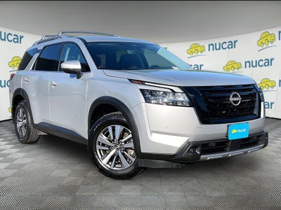 2023 Nissan Pathfinder SL