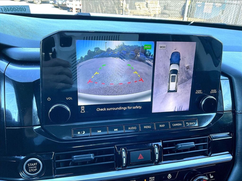2023 Nissan Pathfinder SL