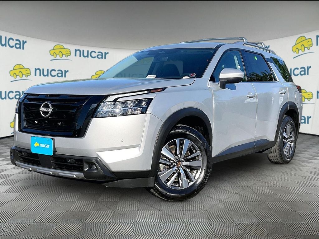 2023 Nissan Pathfinder SL