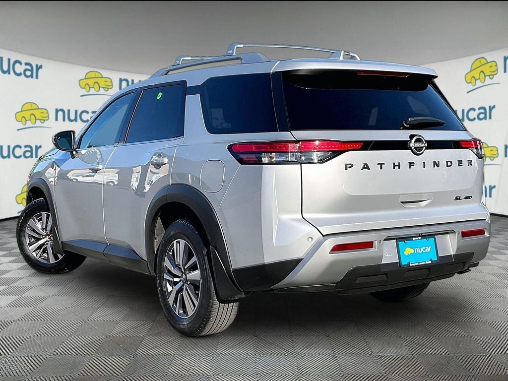 2023 Nissan Pathfinder SL