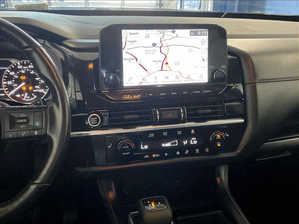 2023 Nissan Pathfinder SL