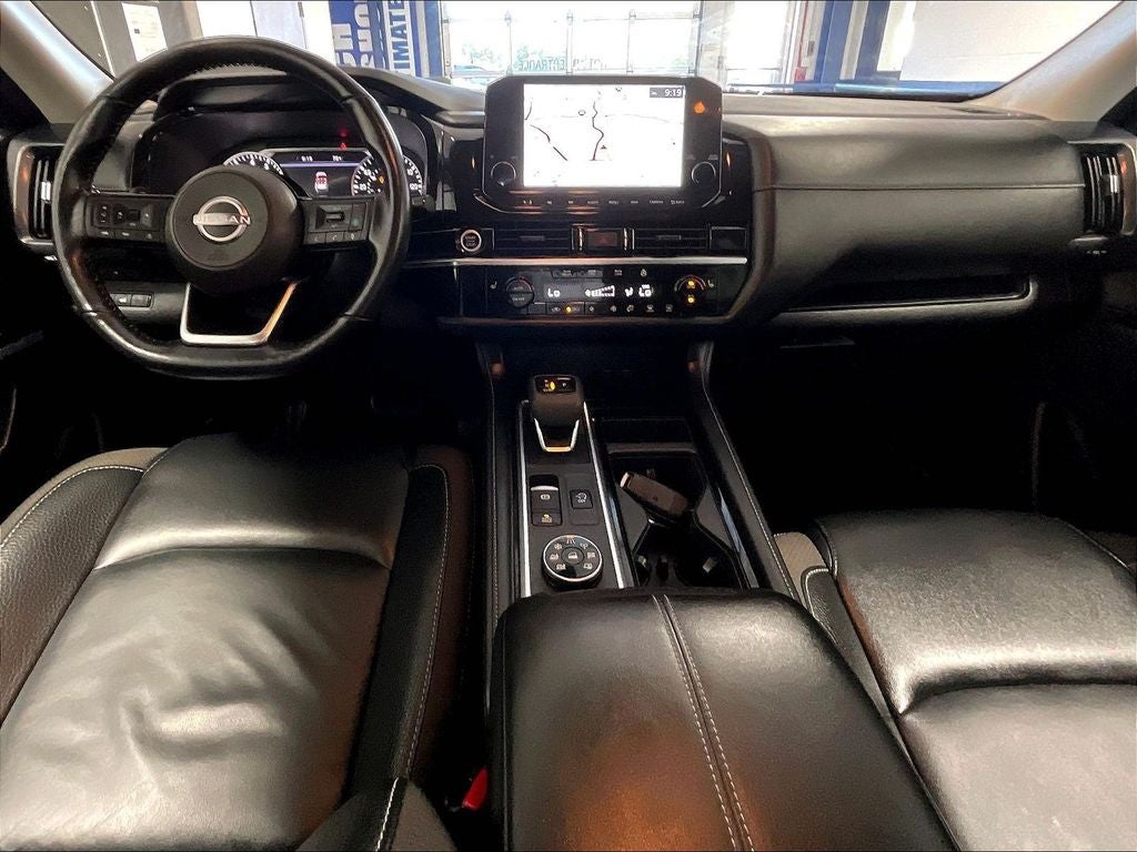 2023 Nissan Pathfinder SL