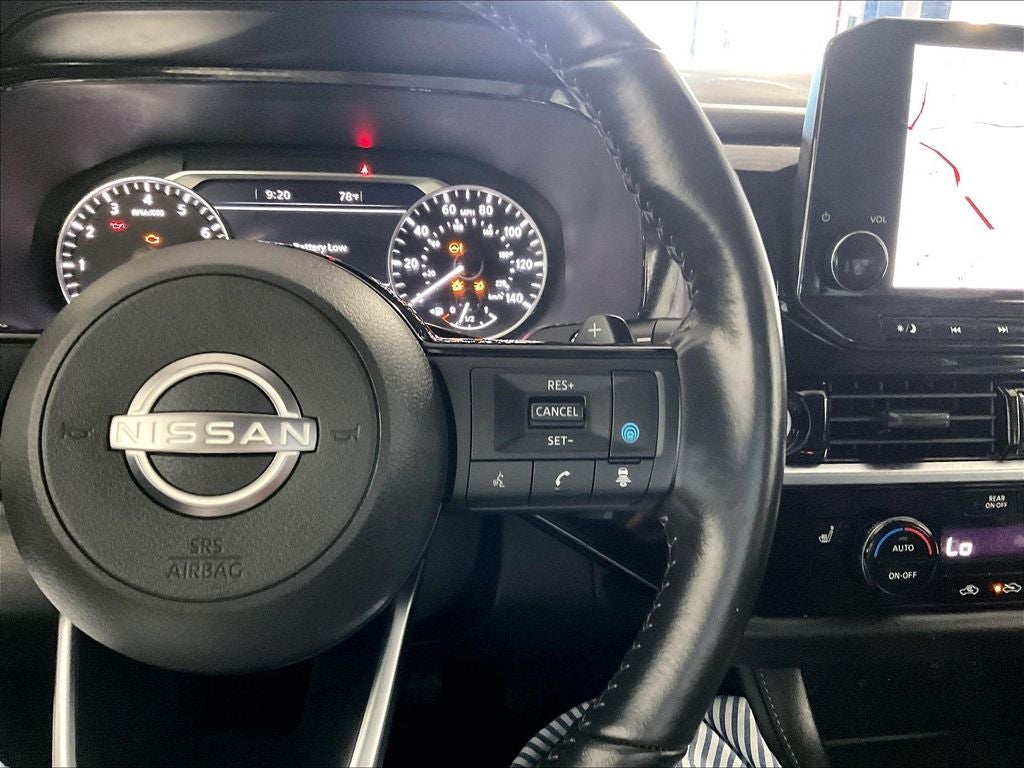 2023 Nissan Pathfinder SL