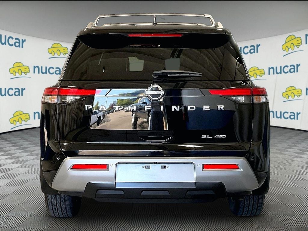 2023 Nissan Pathfinder SL
