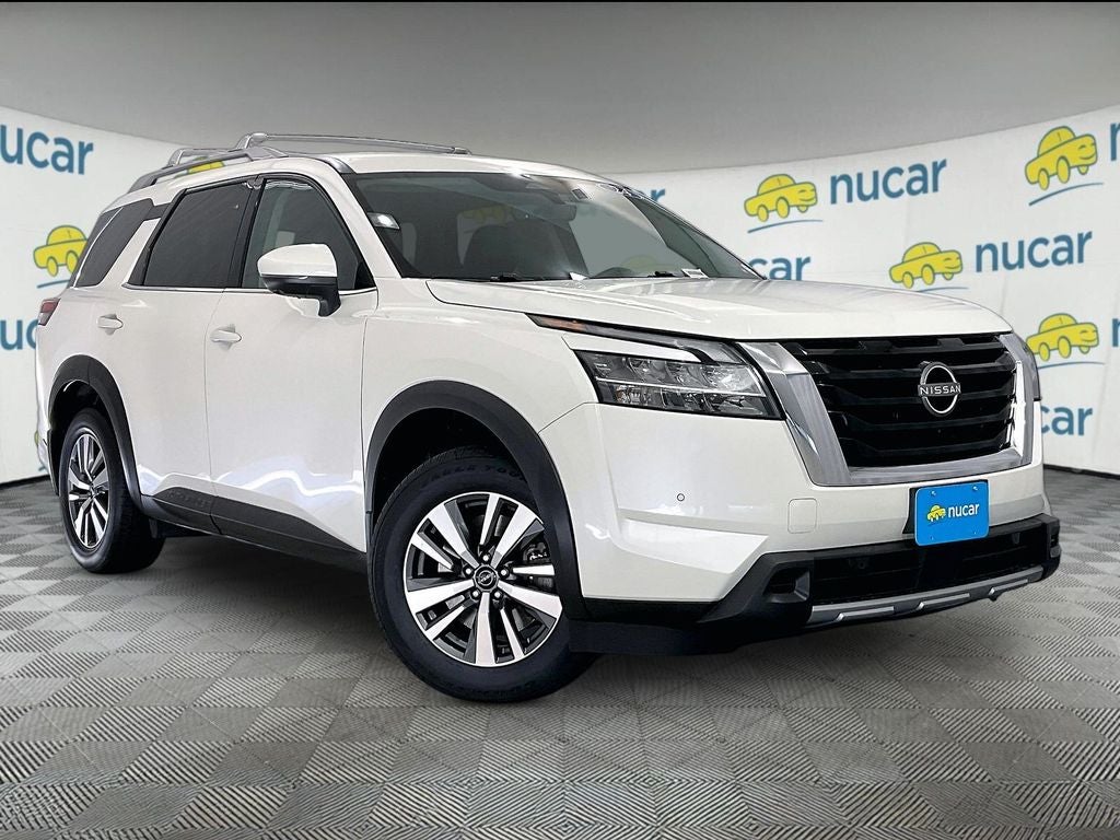 2024 Nissan Pathfinder SL