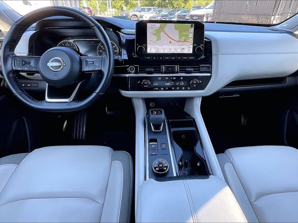 2023 Nissan Pathfinder SL
