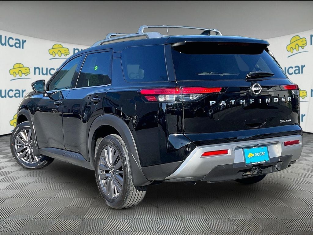 2023 Nissan Pathfinder SL