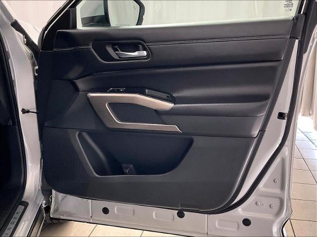 2023 Nissan Pathfinder Platinum 4WD