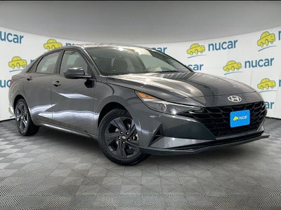 2023 Hyundai ELANTRA SEL IVT