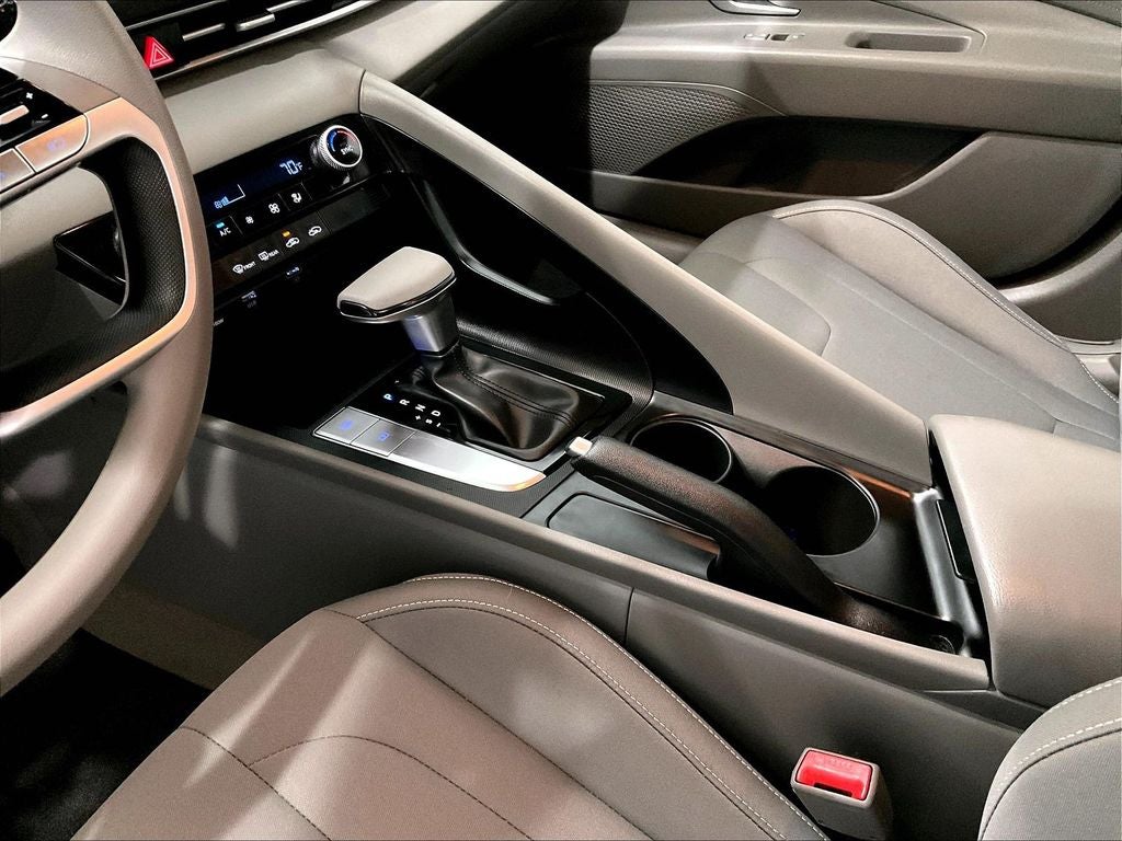 2023 Hyundai ELANTRA SEL IVT