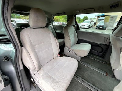 2017 Toyota Sienna L 7 Passenger