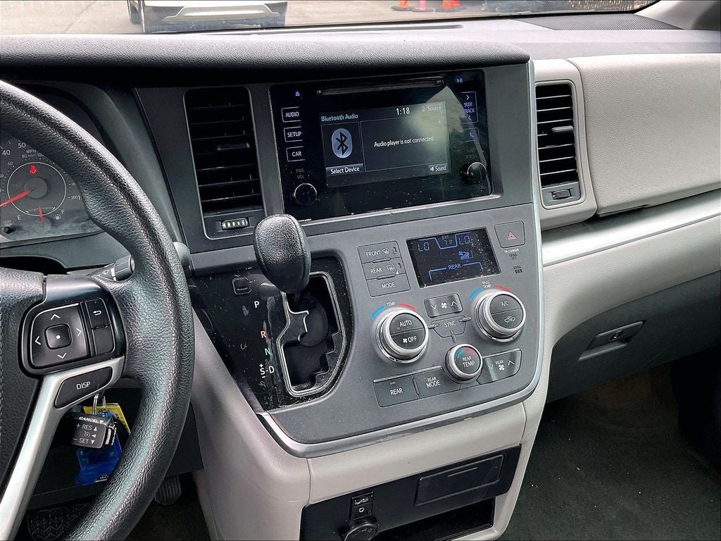 2017 Toyota Sienna L 7 Passenger