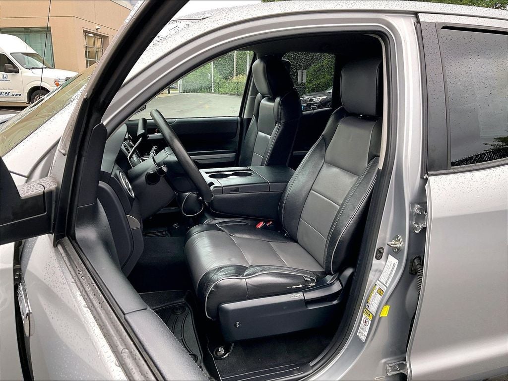2017 Toyota Tundra SR5 5.7L V8