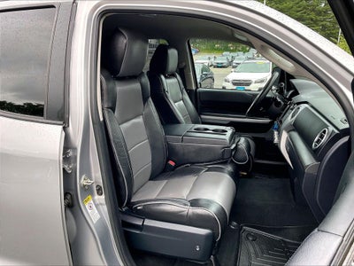 2017 Toyota Tundra SR5 5.7L V8