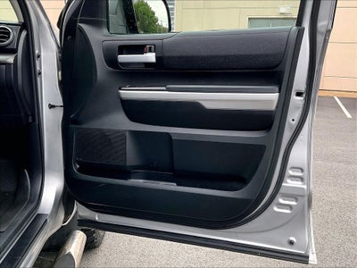 2017 Toyota Tundra SR5 5.7L V8