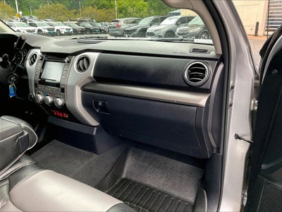 2017 Toyota Tundra SR5 5.7L V8