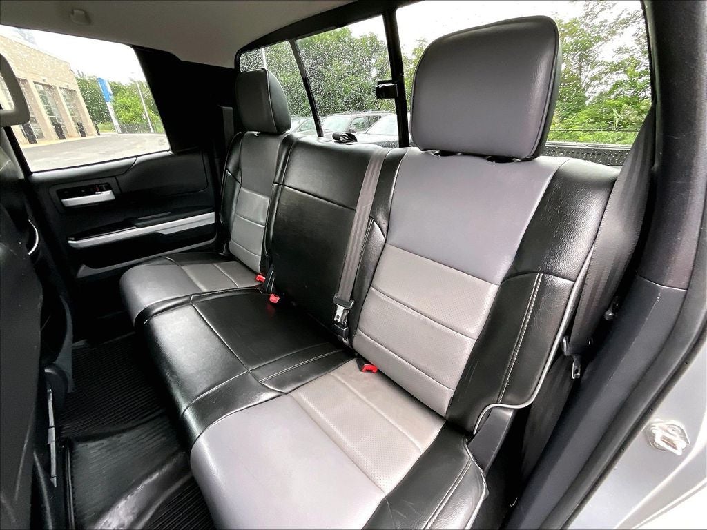 2017 Toyota Tundra SR5 5.7L V8