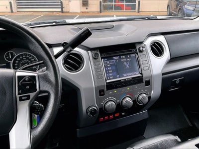 2017 Toyota Tundra SR5 5.7L V8