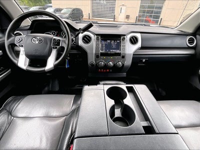 2017 Toyota Tundra SR5 5.7L V8