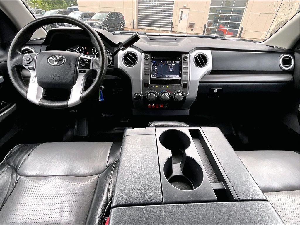 2017 Toyota Tundra SR5 5.7L V8