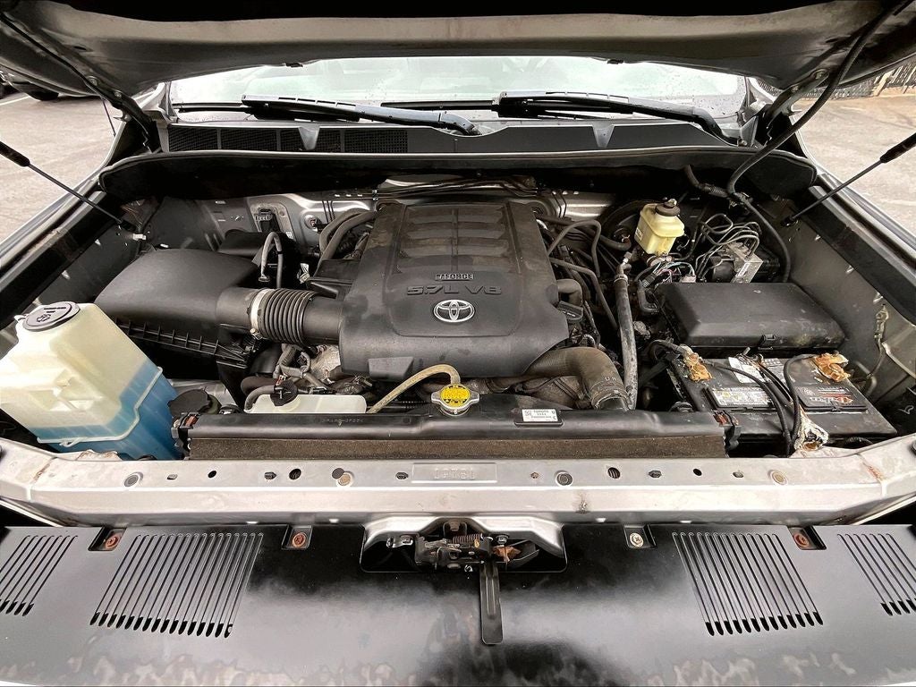 2017 Toyota Tundra SR5 5.7L V8