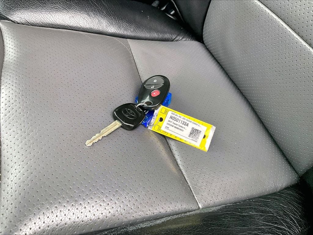 2017 Toyota Tundra SR5 5.7L V8