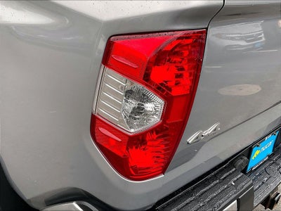 2017 Toyota Tundra SR5 5.7L V8
