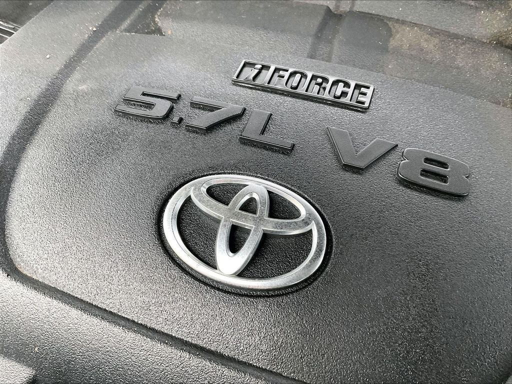 2017 Toyota Tundra SR5 5.7L V8