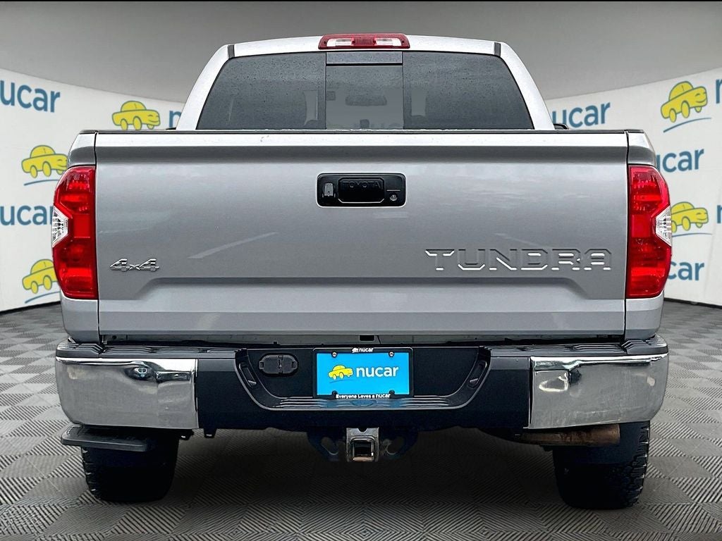 2017 Toyota Tundra SR5 5.7L V8