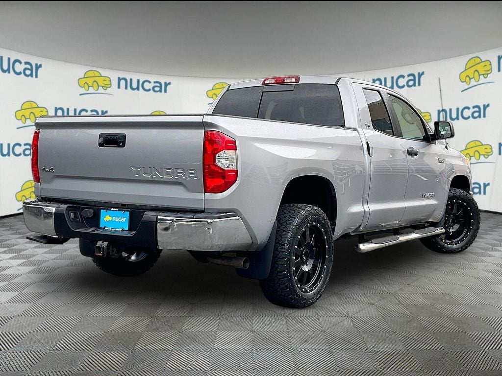 2017 Toyota Tundra SR5 5.7L V8