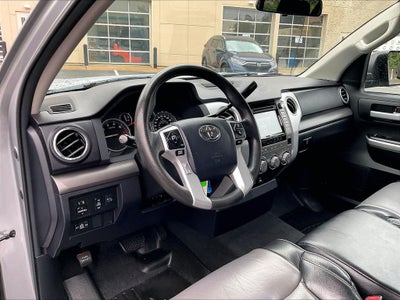 2017 Toyota Tundra SR5 5.7L V8