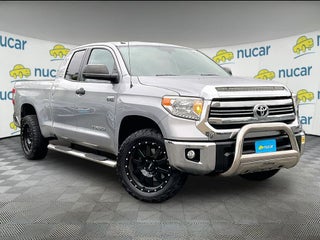 2017 Toyota Tundra SR5 5.7L V8