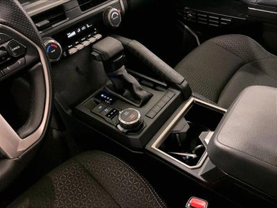 2025 Toyota 4Runner SR5 4WD (GS)