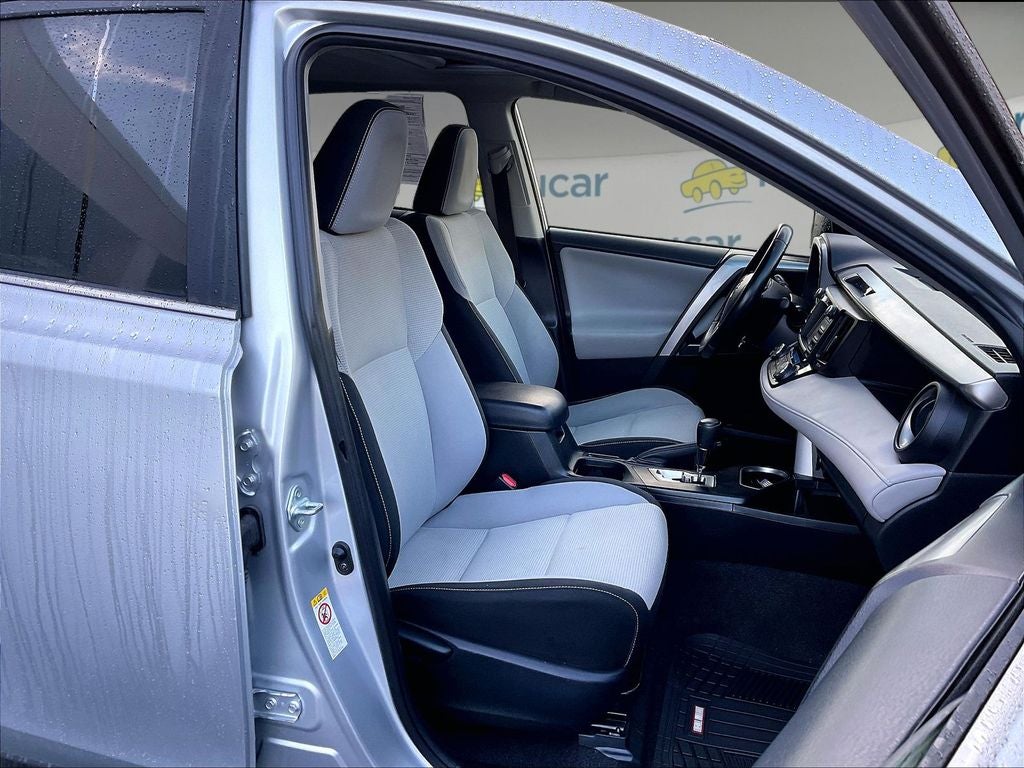 2016 Toyota RAV4 Hybrid XLE