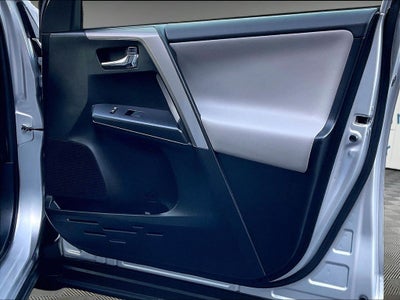 2016 Toyota RAV4 Hybrid XLE