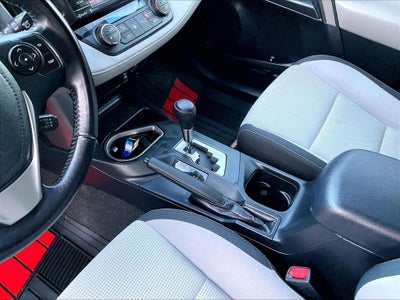 2016 Toyota RAV4 Hybrid XLE