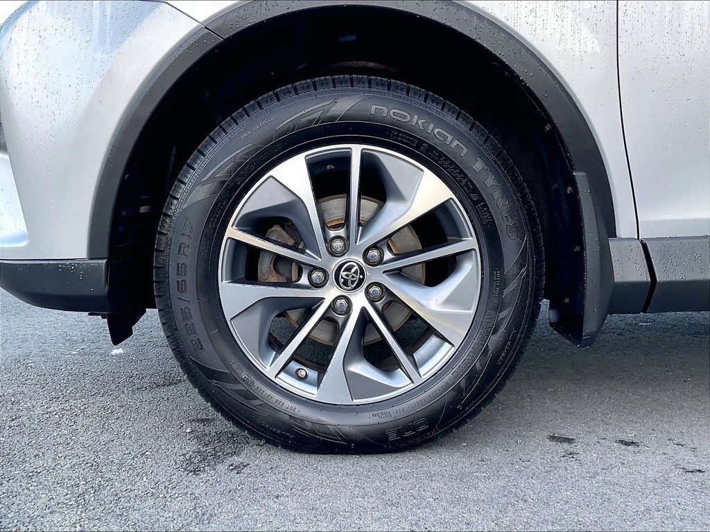 2016 Toyota RAV4 Hybrid XLE