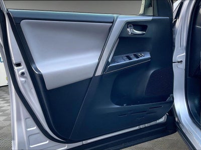 2016 Toyota RAV4 Hybrid XLE